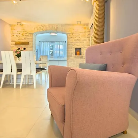 Holiday In Porec/istrien 40267 Prázdninový dům *